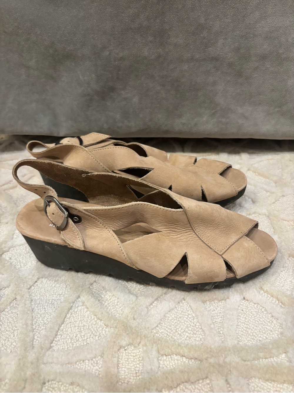 Arche Women's Beige Slingback Wedge Sandals
